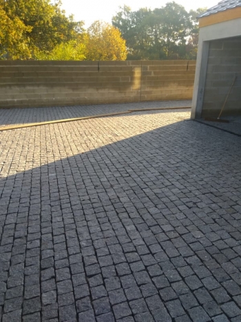 Pavé granit gris 10x10x5 (en réalisation)